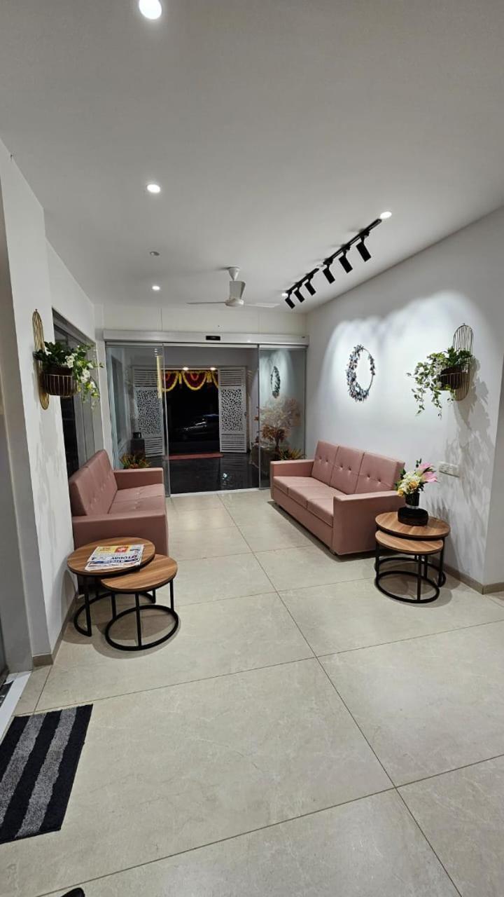 Hotel Veesons Executive โซลาปูร์ ภายนอก รูปภาพ